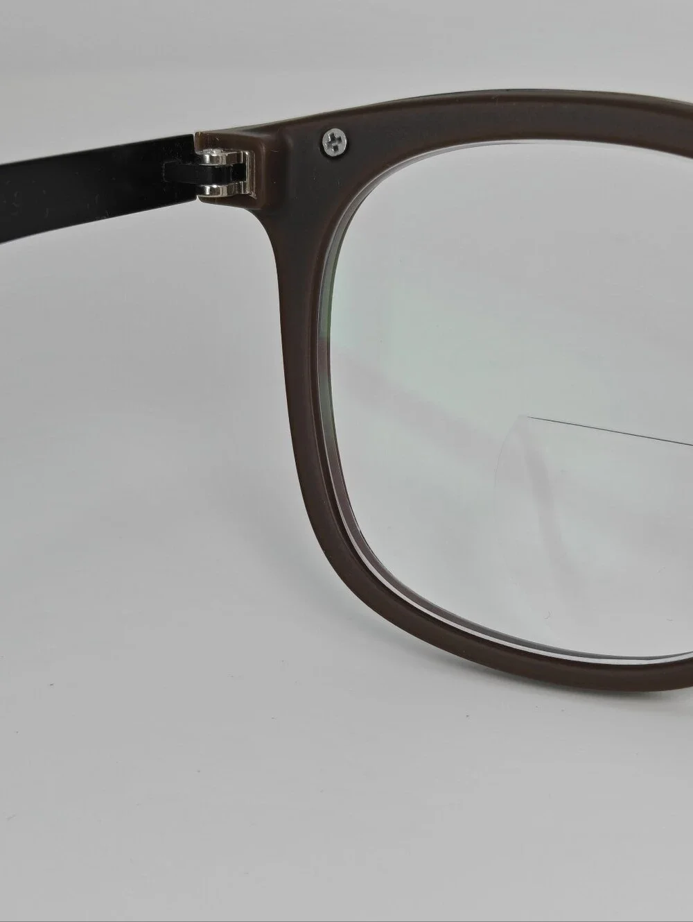Lyric. Mocha Bronze Round Eyeglass Frames.